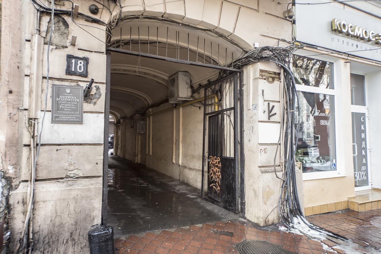 Ferienwohnung Goodrest On Ekaterininskaya Odessa Exterior foto