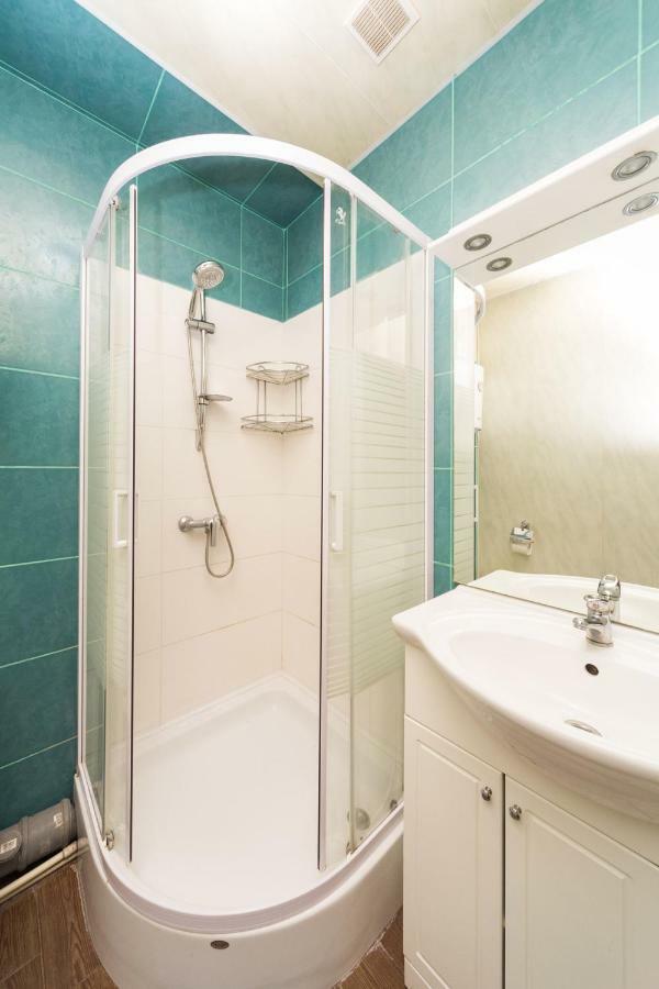 Ferienwohnung Goodrest On Ekaterininskaya Odessa Exterior foto