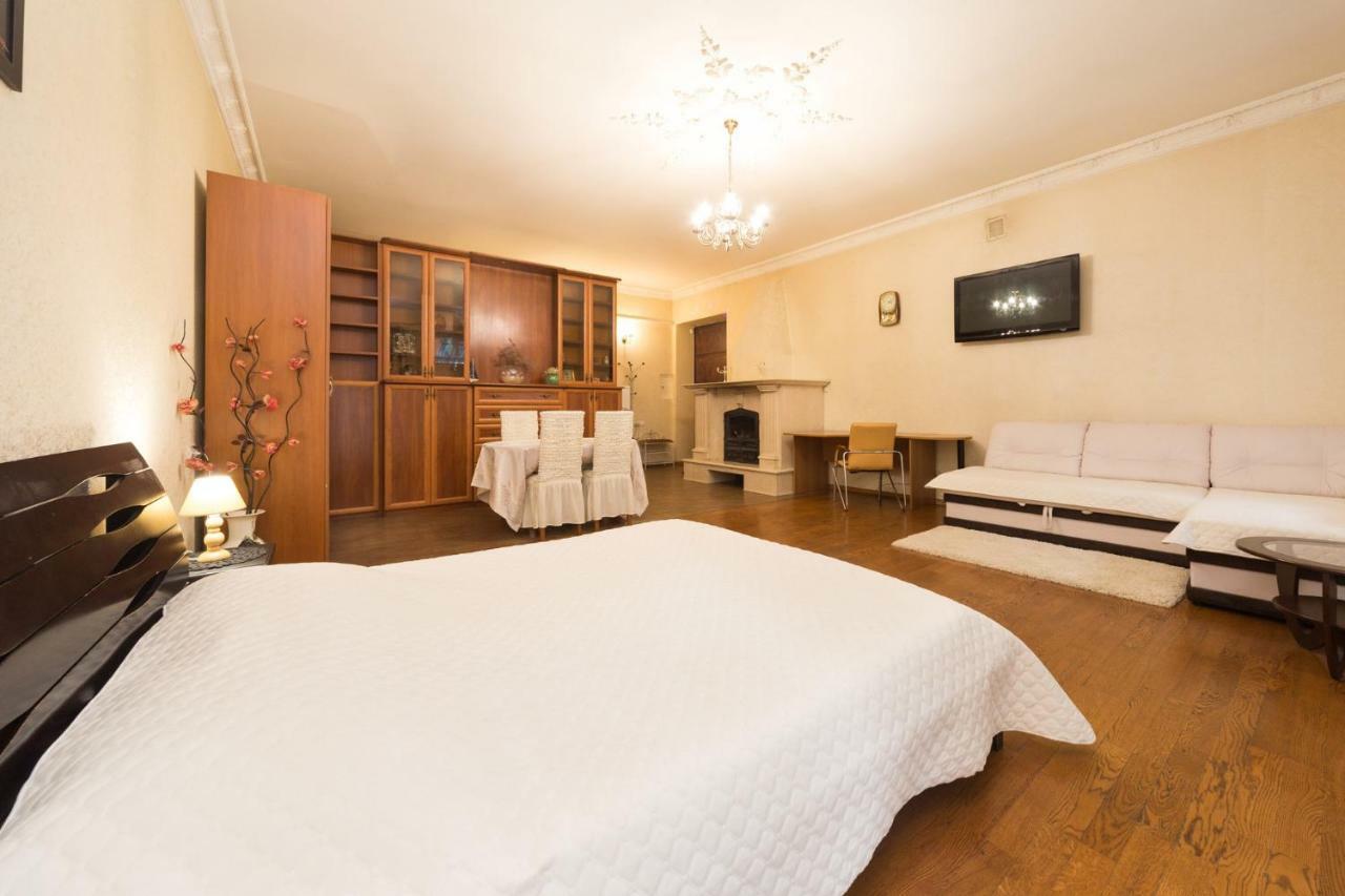 Ferienwohnung Goodrest On Ekaterininskaya Odessa Exterior foto