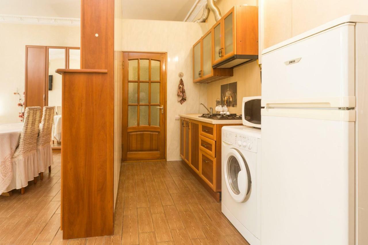 Ferienwohnung Goodrest On Ekaterininskaya Odessa Exterior foto